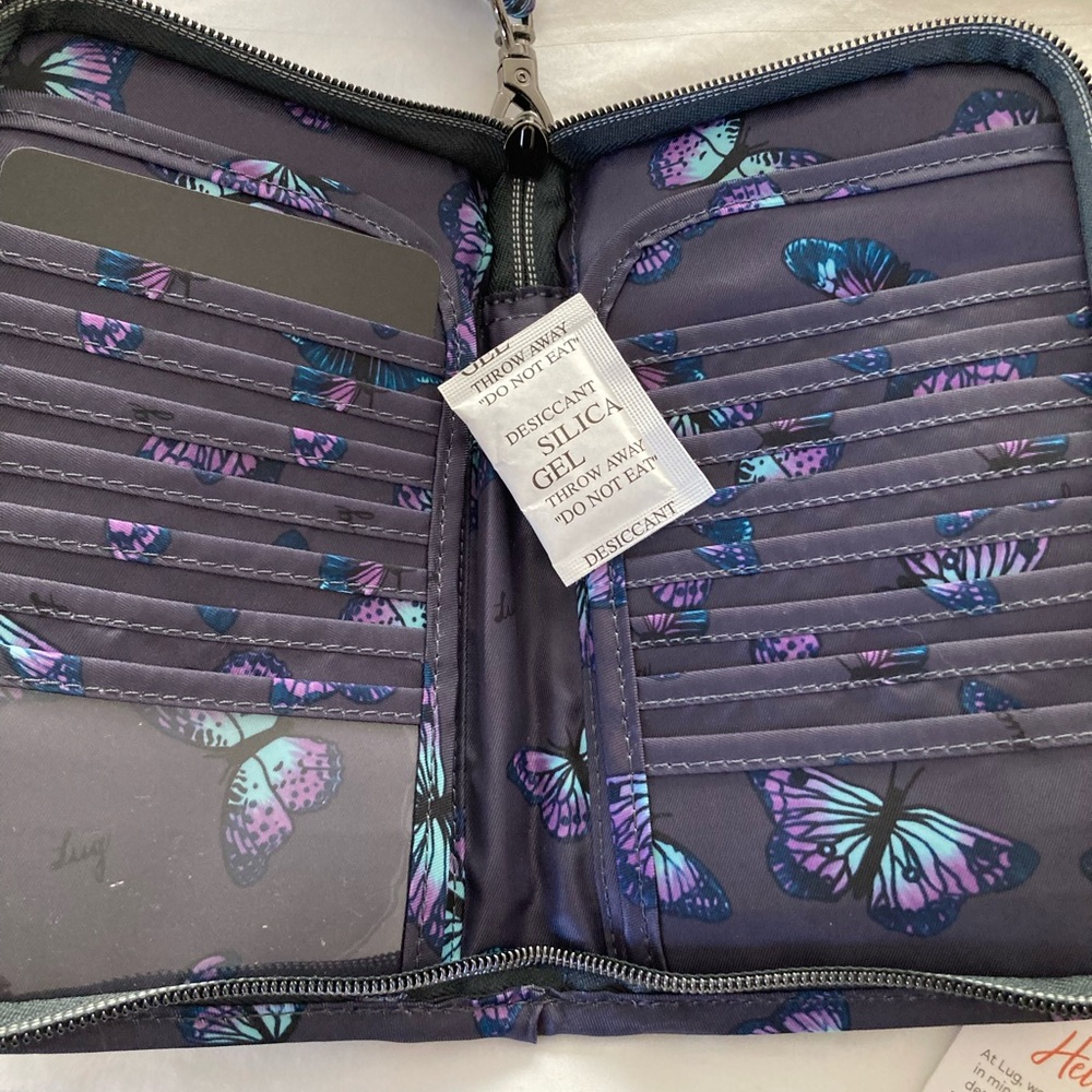 Lug Butterfly Wristlet - Picture 4 of 11